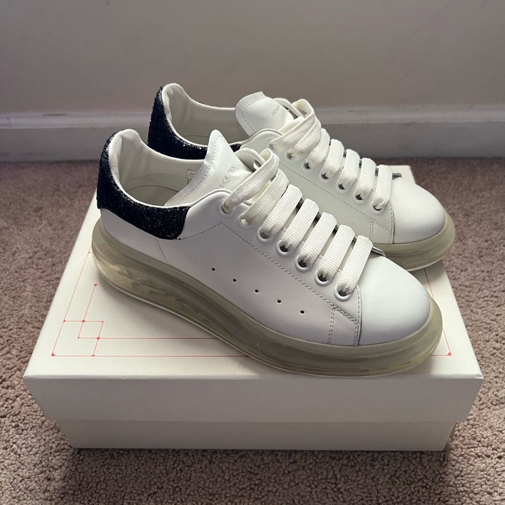 Alexander McQueen White Amethyst